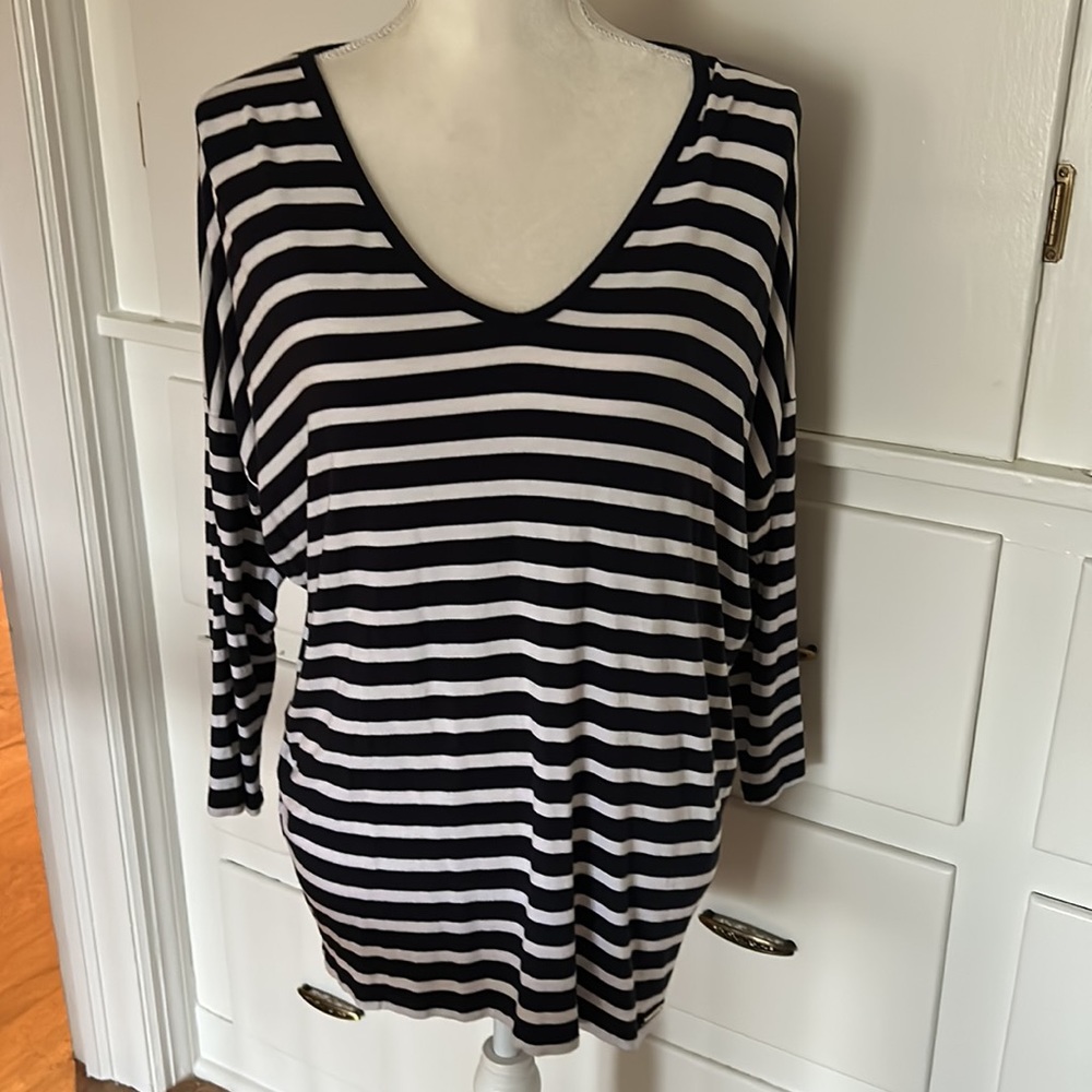 Michael Kors deep V-neck 3/4 sleeve back zipper top. Navy and white stripe.